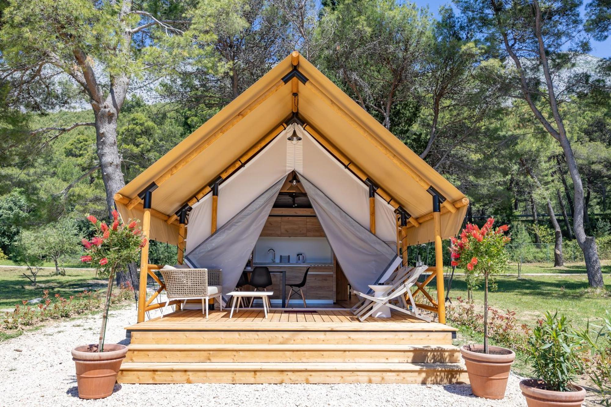 Camp Dole Zivogosce - Mobile Home And Glamping Tent ภายนอก รูปภาพ